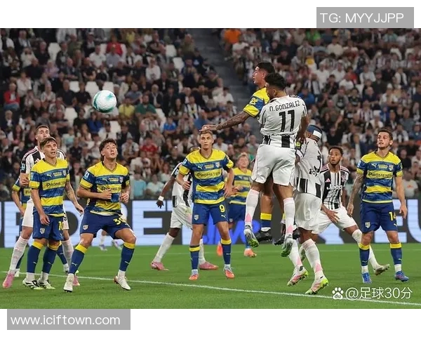 足球明星激情瞬间集锦尽显球场风采与荣耀时刻